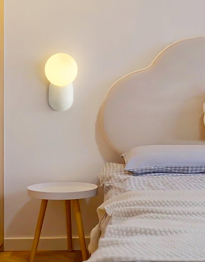 BowLift | ChicGlow Resin Wall Lamp – Elegance and Energy Efficiency in One