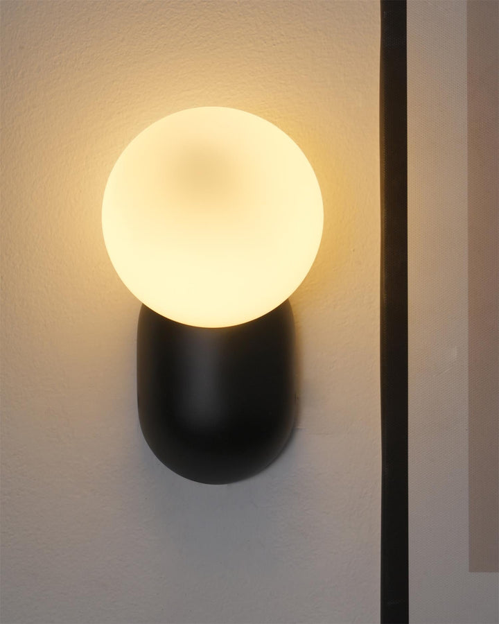 BowLift | ChicGlow Resin Wall Lamp – Elegance and Energy Efficiency in One