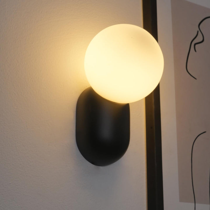 BowLift | ChicGlow Resin Wall Lamp – Elegance and Energy Efficiency in One