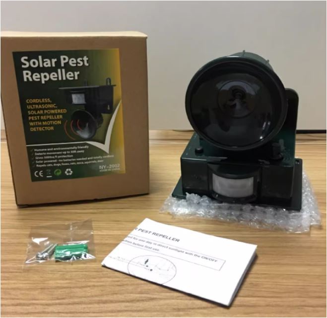 Solar Animal Repellent with Ultrasound & Motion Sensor | Bowlift