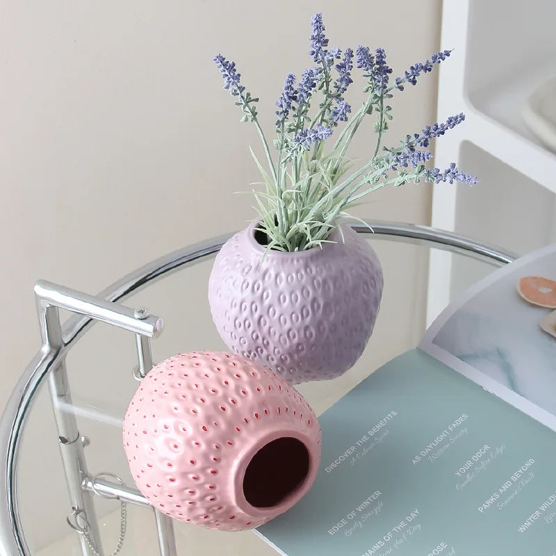 BowLift | WhimsyBerry - Ceramic vase Strawberry