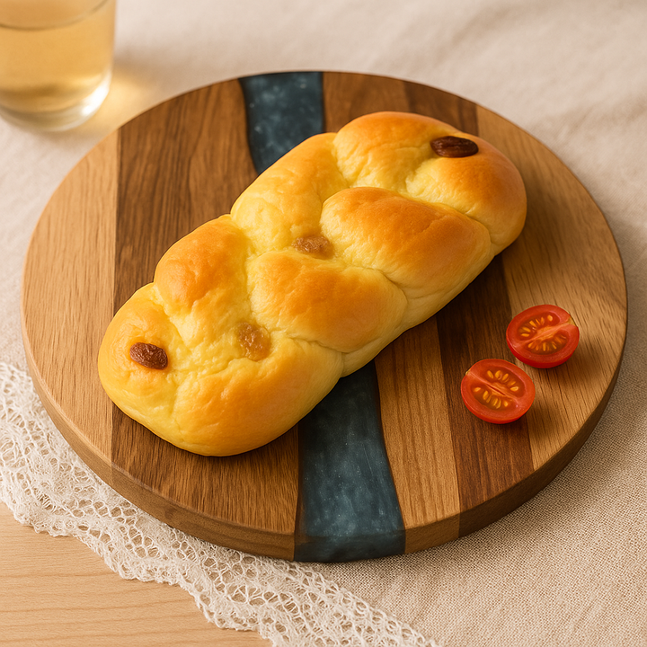 Round cutting board made of acacia wood – Versatile kitchen board for steak, snacks, and more Bowlift