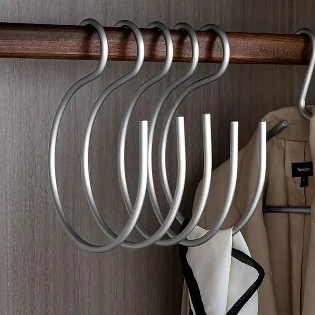 HangStruct – S-shaped metal clothing hangers (set of 5) for space saving | Bowlift