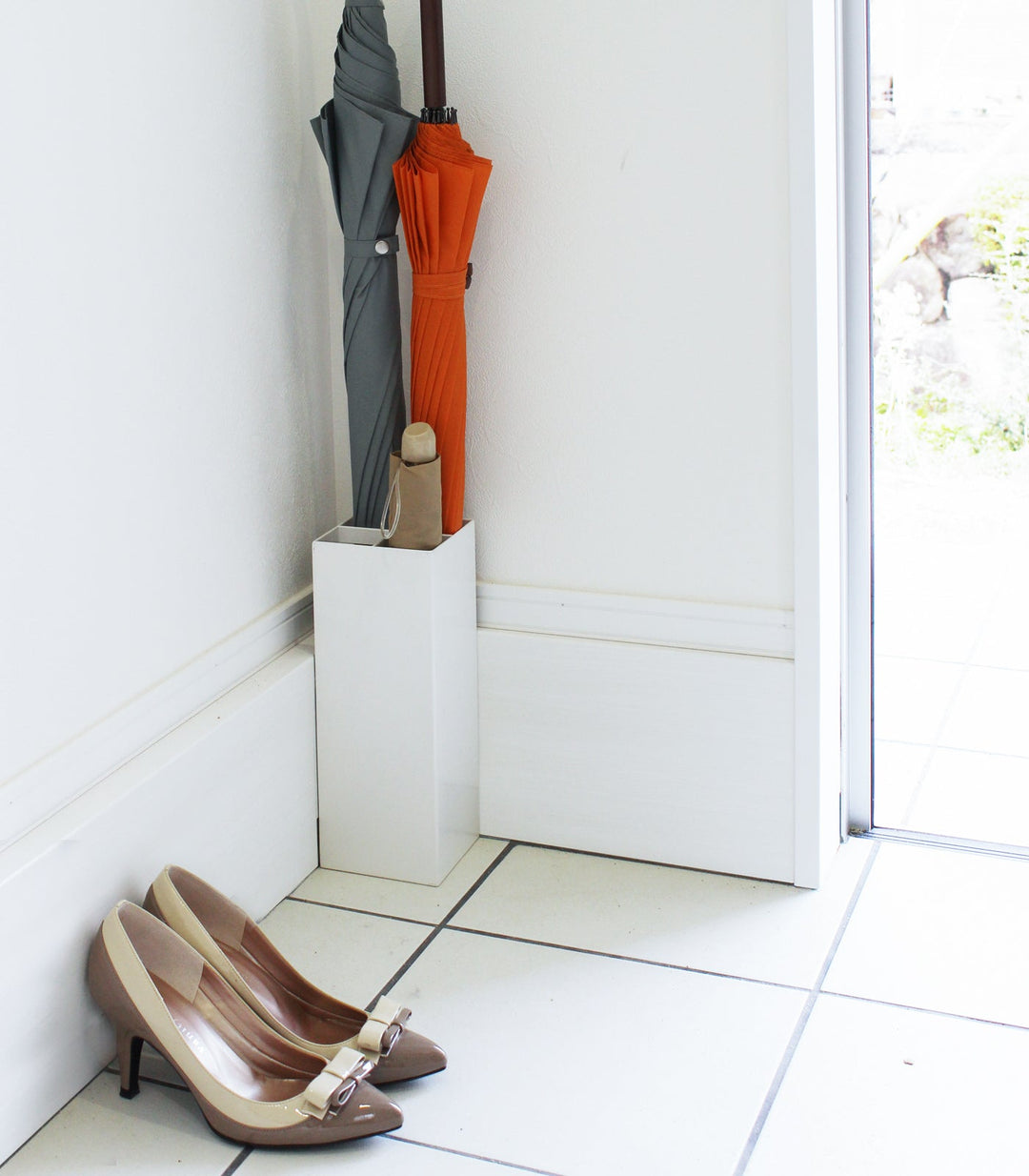 BowLift | RainGuard Compact Umbrella Stand made of Steel | Modern Design | Space-Saving | Integrated Drip Tray