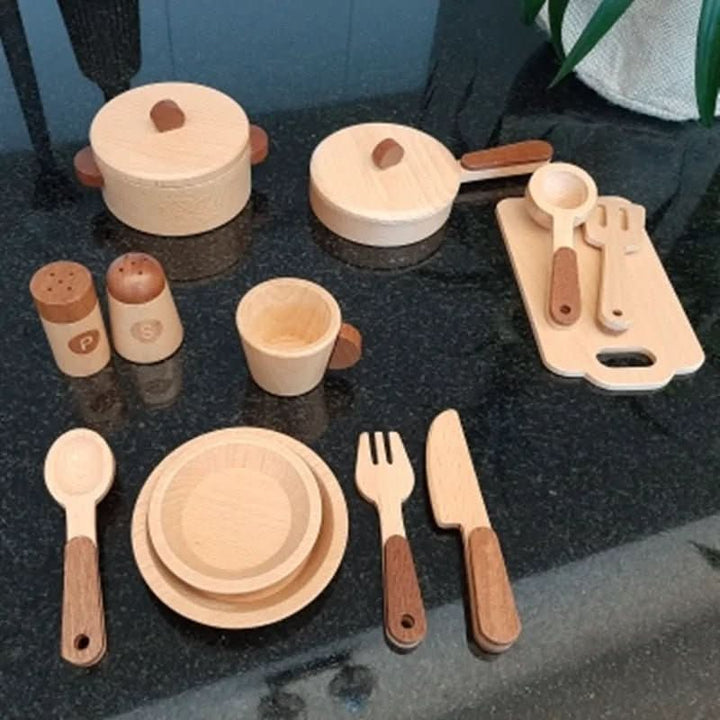 BowLift | Children's kitchen made of wood in log design