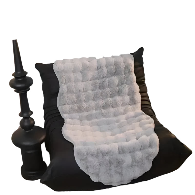 Ultra-soft plush blanket with non-slip back Bowlift