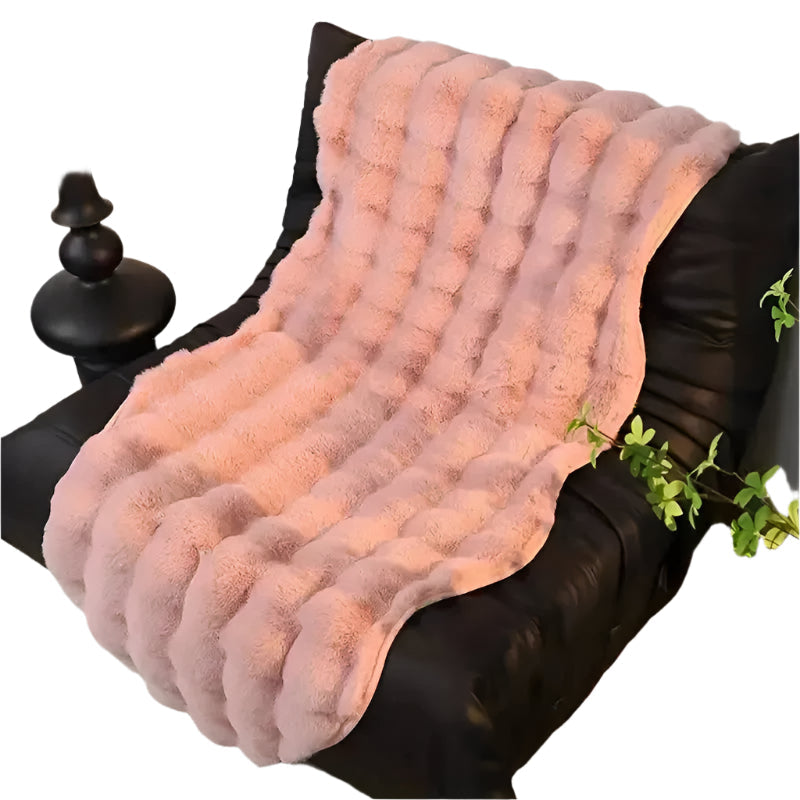 Ultra-soft plush blanket with non-slip back Bowlift
