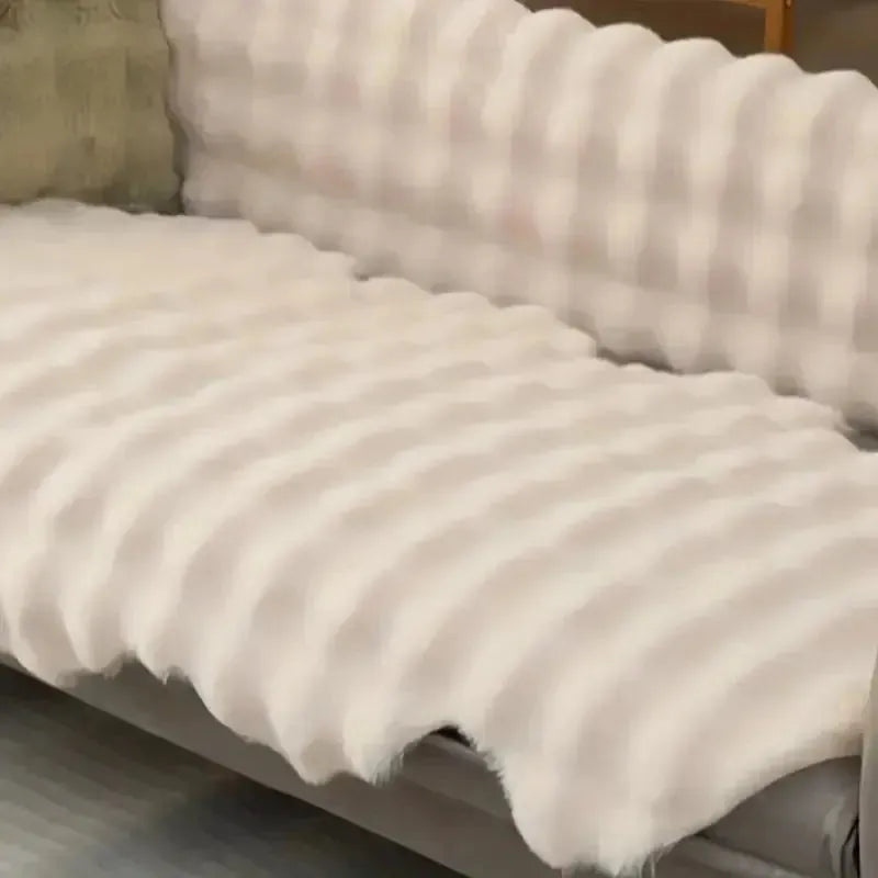 Ultra-soft plush blanket with non-slip back Bowlift