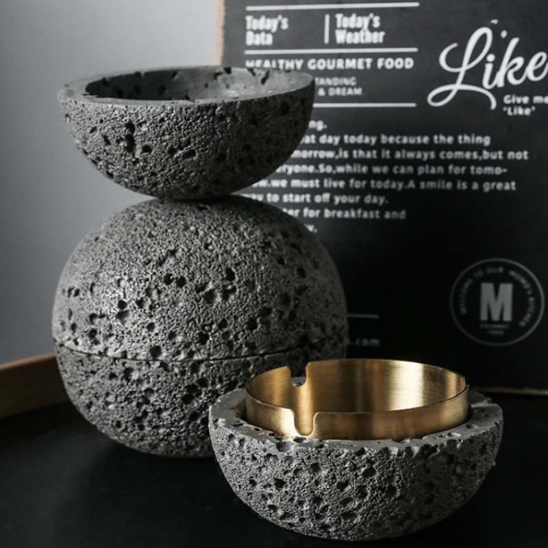 BowLift | Creative Moon Ashtray