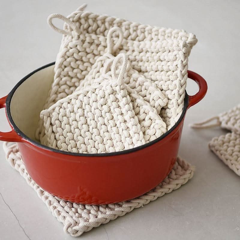 BowLift | KNOTCRAFT - Crocheted Pot Holder