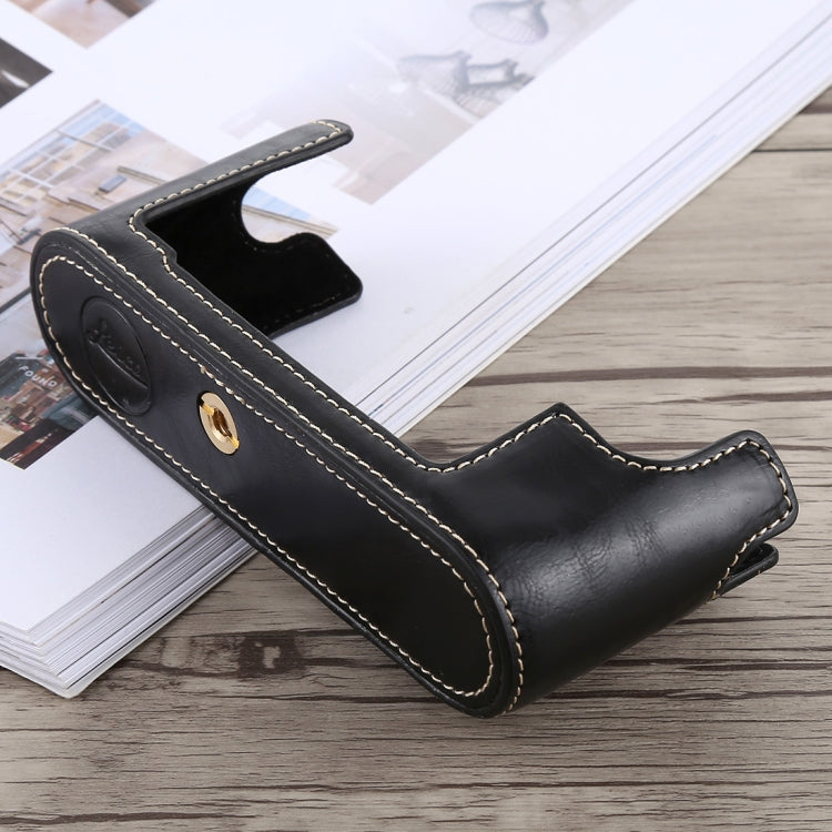 BowLift | 1/4 inch Thread PU Leather Camera Half Case Base for Leica M10 (Black)