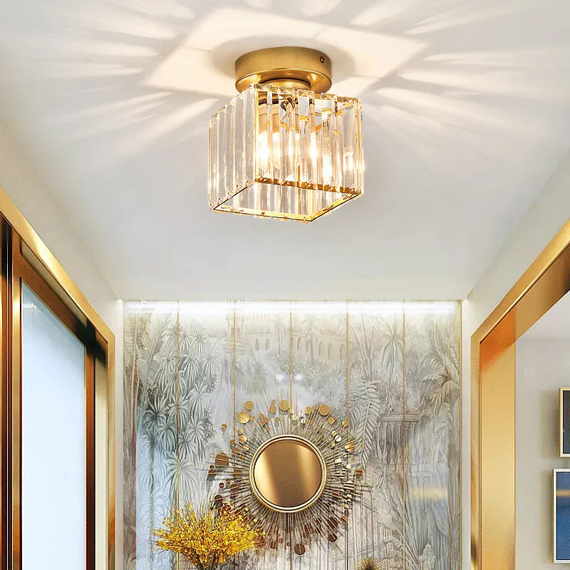 BowLift | Modern Crystal Ceiling Light with Gold and Black Accents – Stylish Lighting for Your Home
