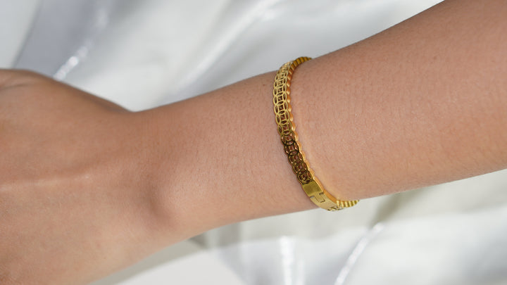 WealthMagnet Bracelet – Luxury Bracelet for Success Bowlift