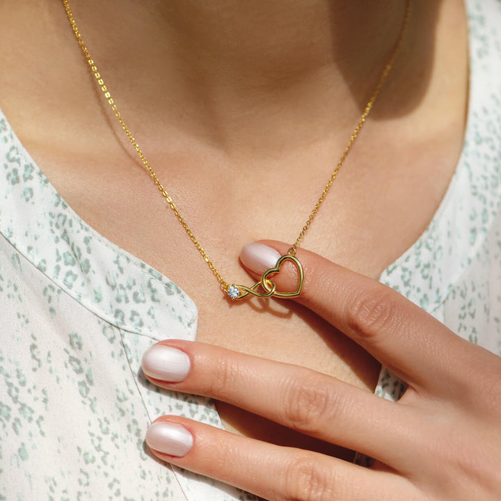 HeartBond Necklace – Timeless Jewelry of Connected Love Bowlift