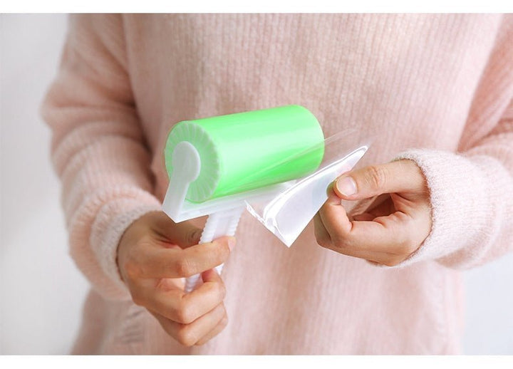 BowLift | Reusable Adhesive Brush for Dust & Lint