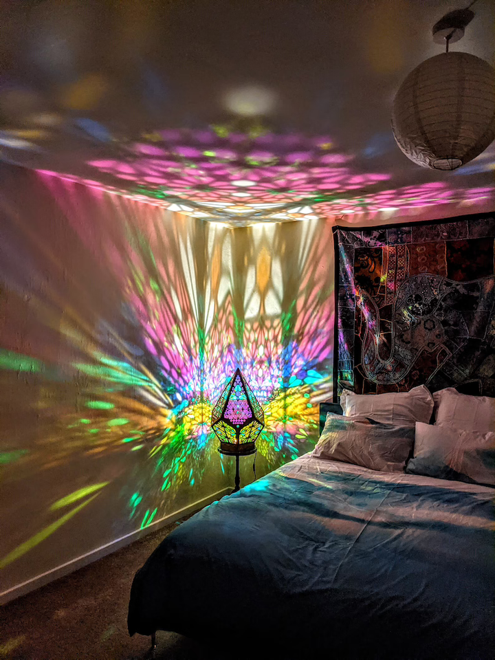 Stained Glass Style LED Table Lamp - LumiAura | Bowlift