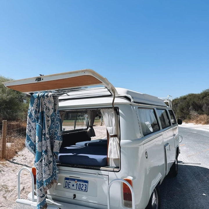 BowLift | Blue Daisy Bloom Boho Travel Outdoor Blanket