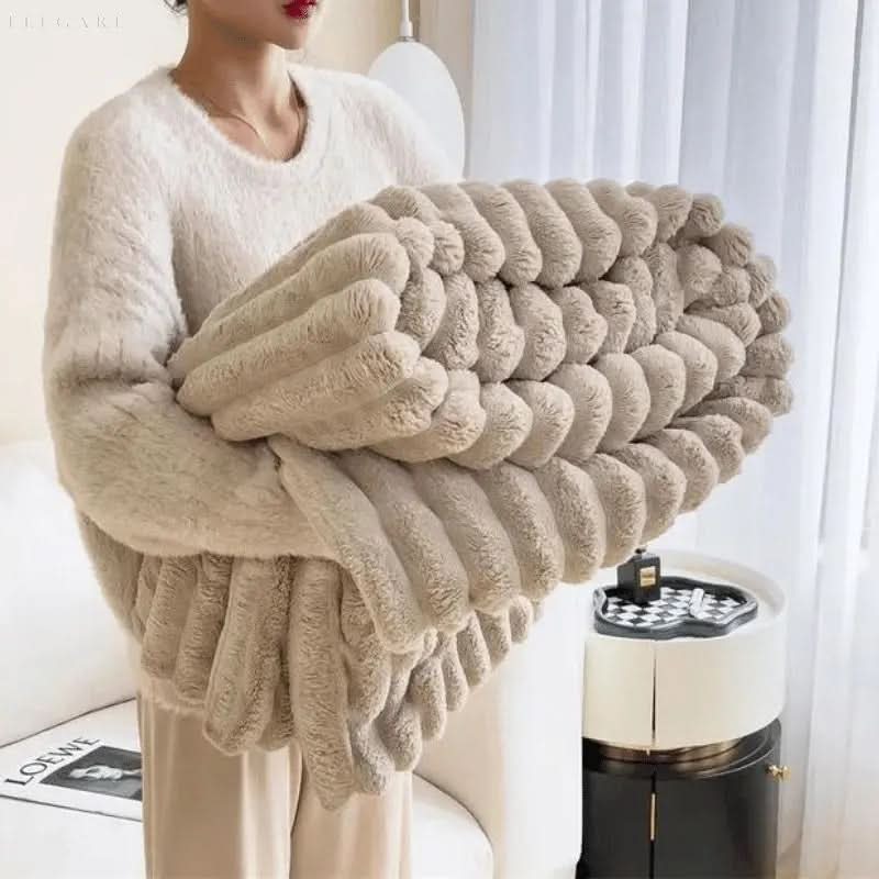 BowLift | Soft Textured Blanket for Bed and Sofa Comfort