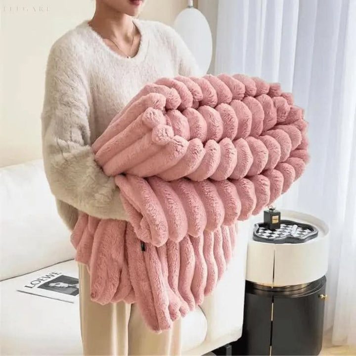 BowLift | Soft Textured Blanket for Bed and Sofa Comfort
