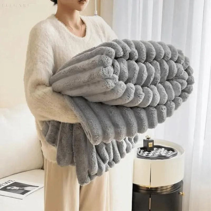 BowLift | Soft Textured Blanket for Bed and Sofa Comfort