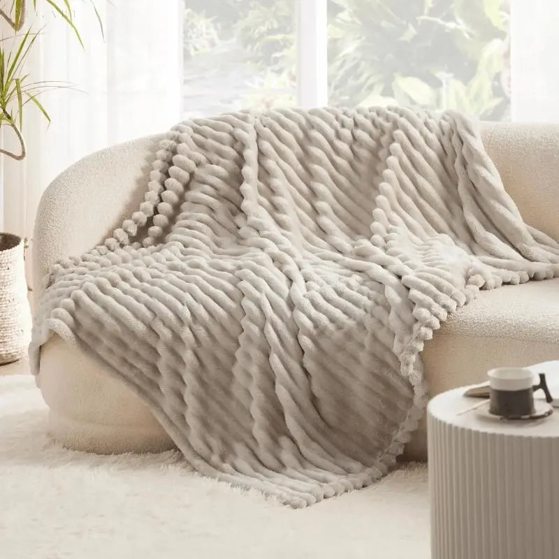 NordiNest Plush Blanket Bowlift