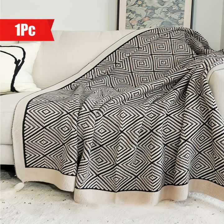 BowLift | GeoComfort Fleece Blankets – Soft, lightweight polyester with modern print