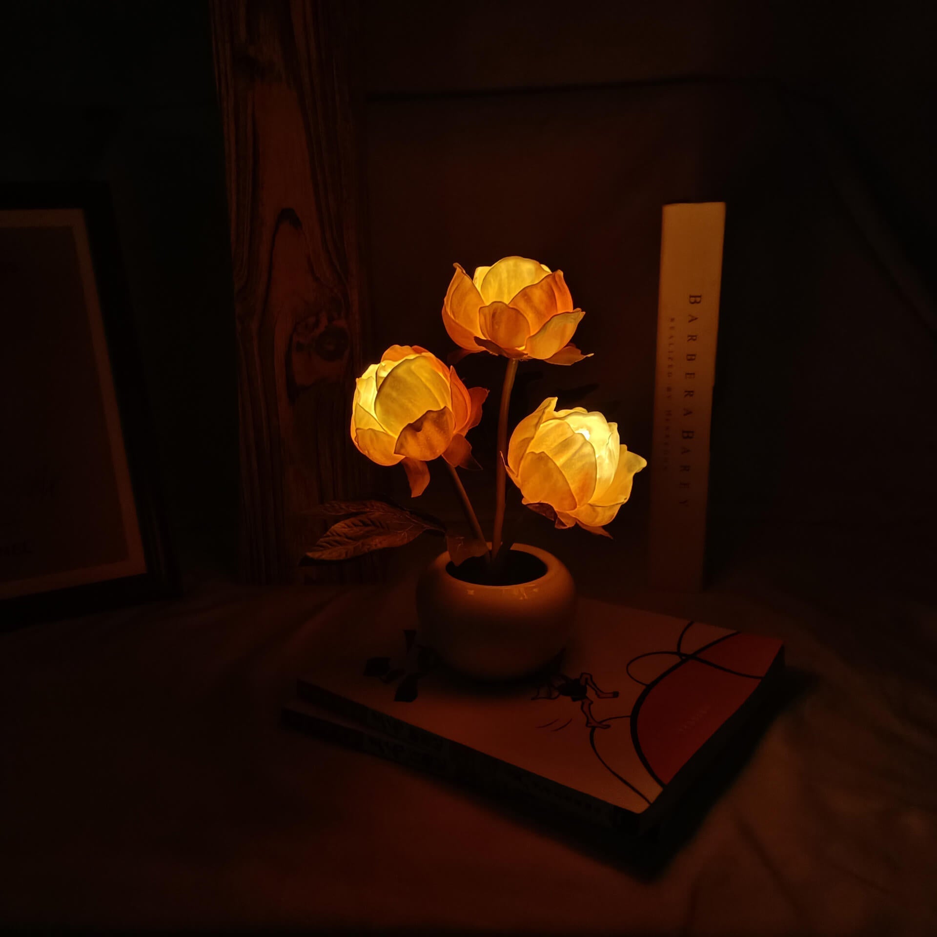 BowLift | Modern Creative Simulation Tulip Peony LED Night Light Table Lamp