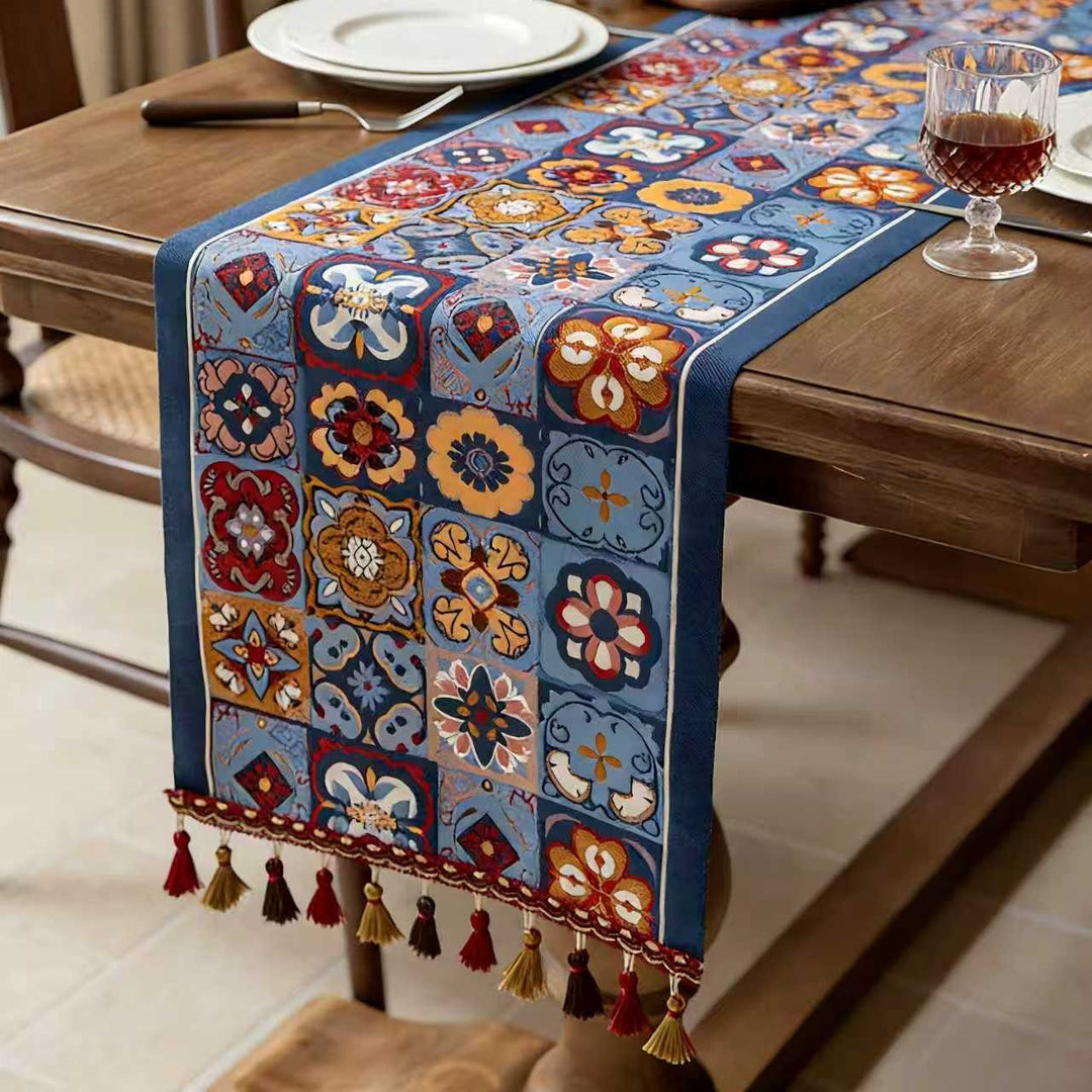 BowLift | European and American - Style Chenille Tablecloth
