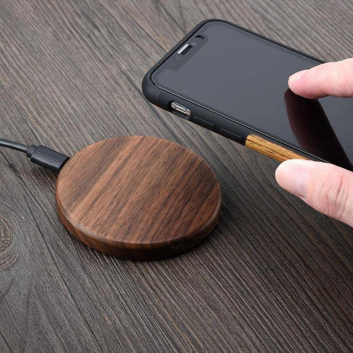 BowLift | Qi Fast Charger with Natural Bamboo Design