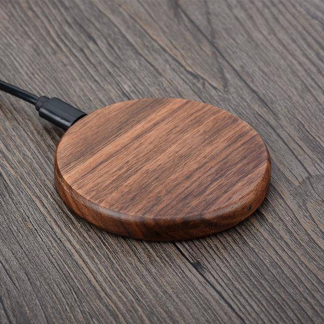 BowLift | Qi Fast Charger with Natural Bamboo Design