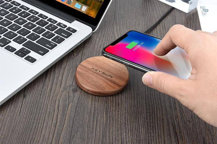 BowLift | Qi Fast Charger with Natural Bamboo Design
