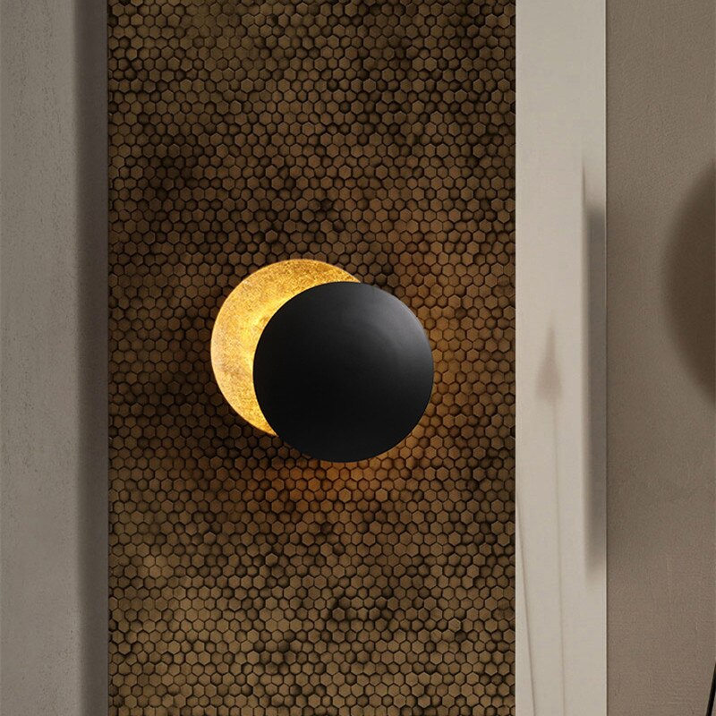 BowLift | Modern wall lamp with sun and shadow effect for living room and bedroom