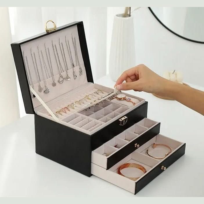 BowLift | Elegant leather jewellery box for stylish storage