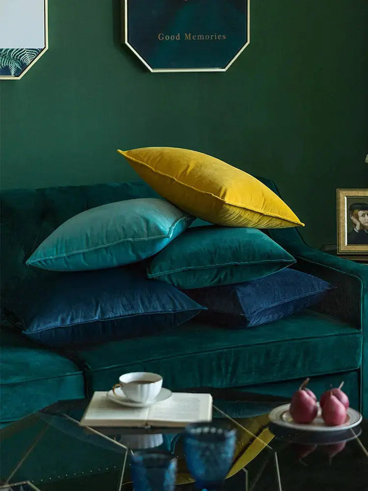 BowLift | VelvetLuxe – Elegant velvet cushion cover with refined details