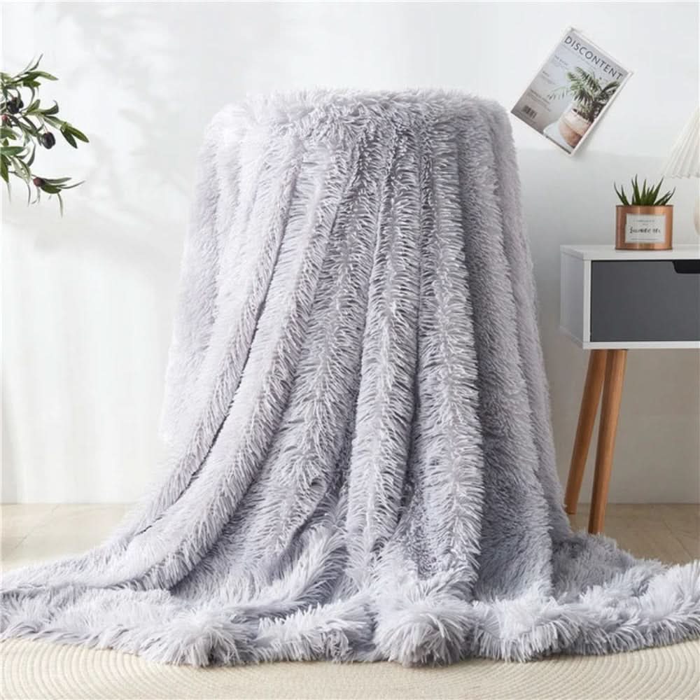 BowLift | Plush Faux Fur Blanket with Silky Touch & Elegant Fall