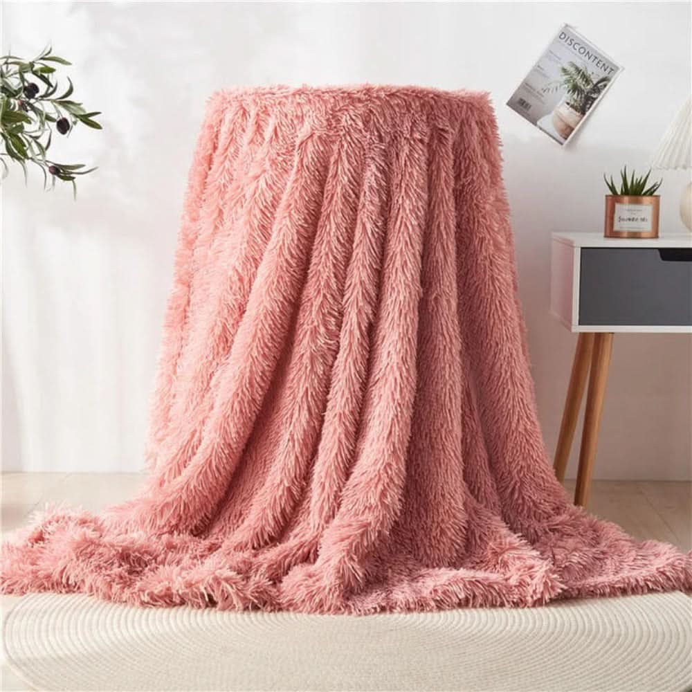 BowLift | Soft artificial fur blanket with velvet-like warmth