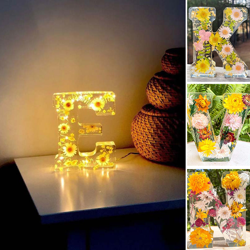 Harz-Flower-Night Light | LED-Decorative Lamp in Letter Shape