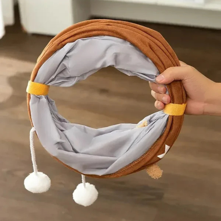 Collapsible cat tunnel for indoor cats to play and hide Bowlift