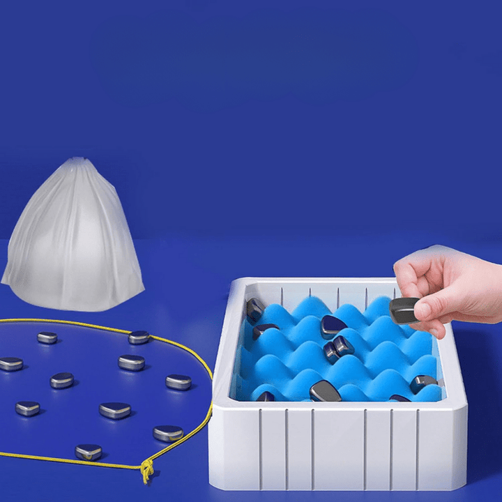 BowLift | Magnetic chess set for clever minds on the go