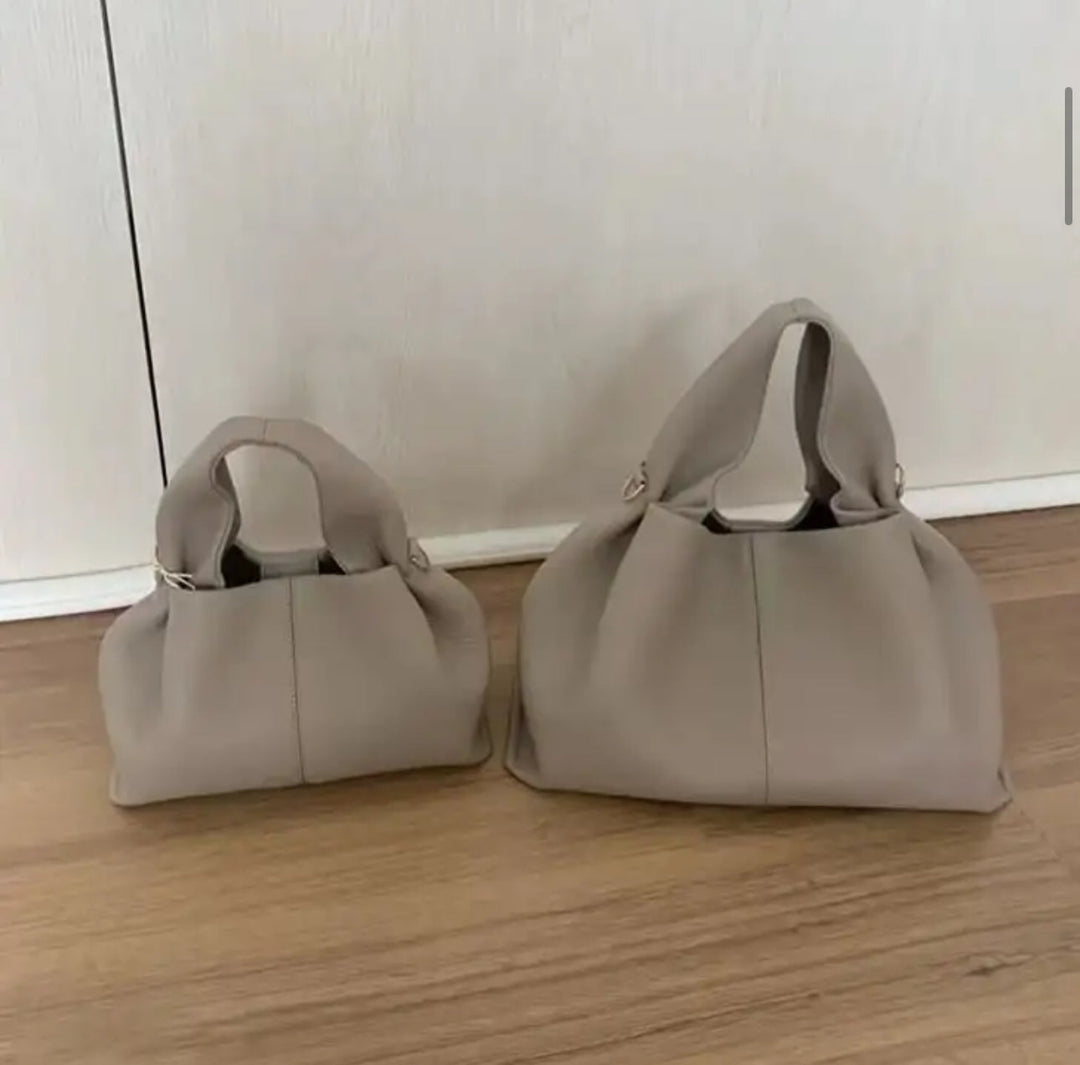 Daily Chic - Elegant Ladies Handbag for Daily Use Bowlift