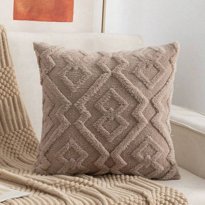 BowLift | Fuzzy Diamond Pattern Cushion Cover