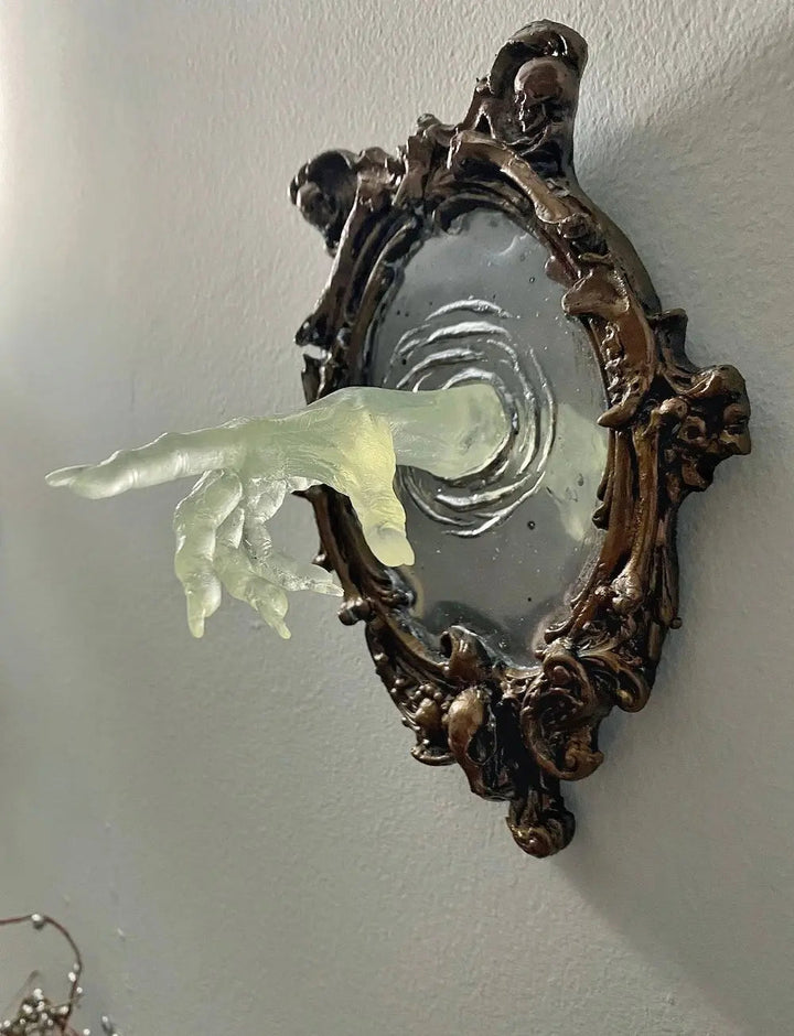 BowLift | Spirit in the Mirror – Shining 3D wall decoration made of resin for mysterious spaces