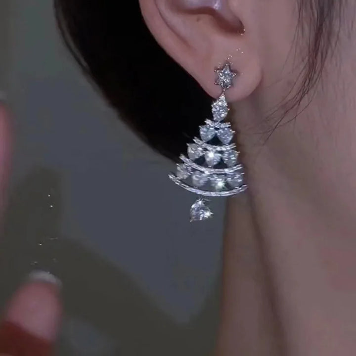 BowLift | Aurélia Kerstboom Oorbellen – Goud & Zilver met Rhinestones, Feestelijke Luxe voor Dames