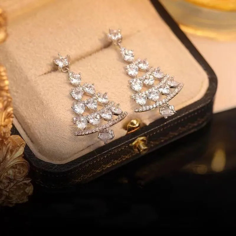 BowLift | Aurélia Kerstboom Oorbellen – Goud & Zilver met Rhinestones, Feestelijke Luxe voor Dames