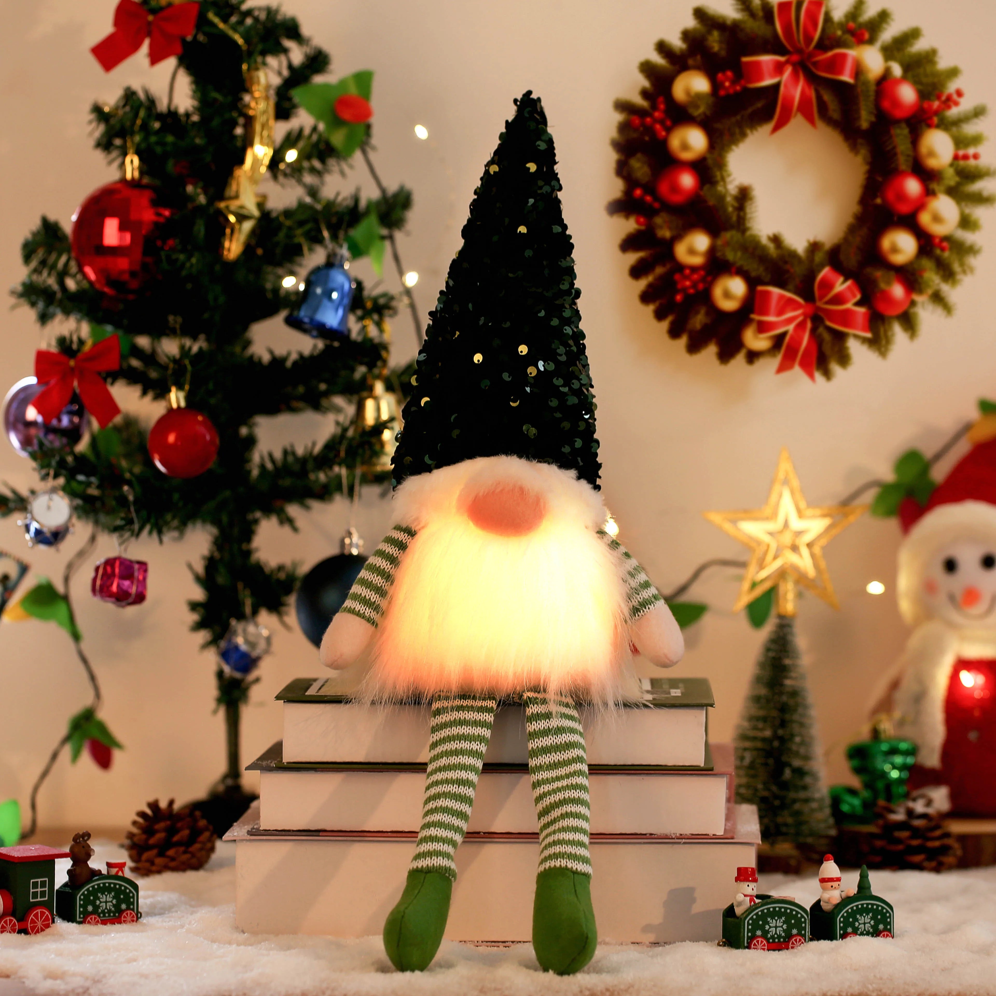 BowLift | Gloeiende Gnome Kerstboomversiering – Handgemaakte Decoratie met Warm LED-licht