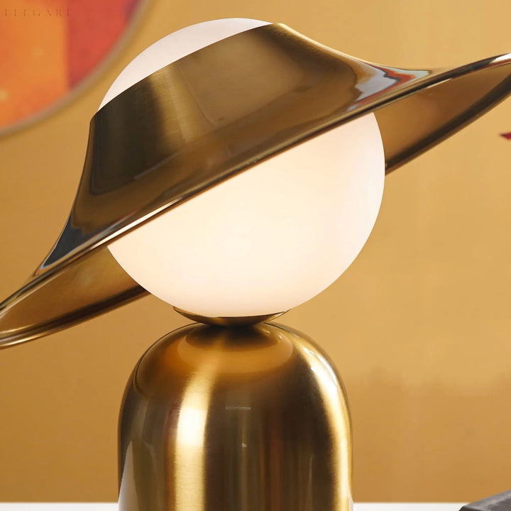 BowLift | Elegant Gold Table Lamp With LED, Scandinavian Design For Cozy Interior