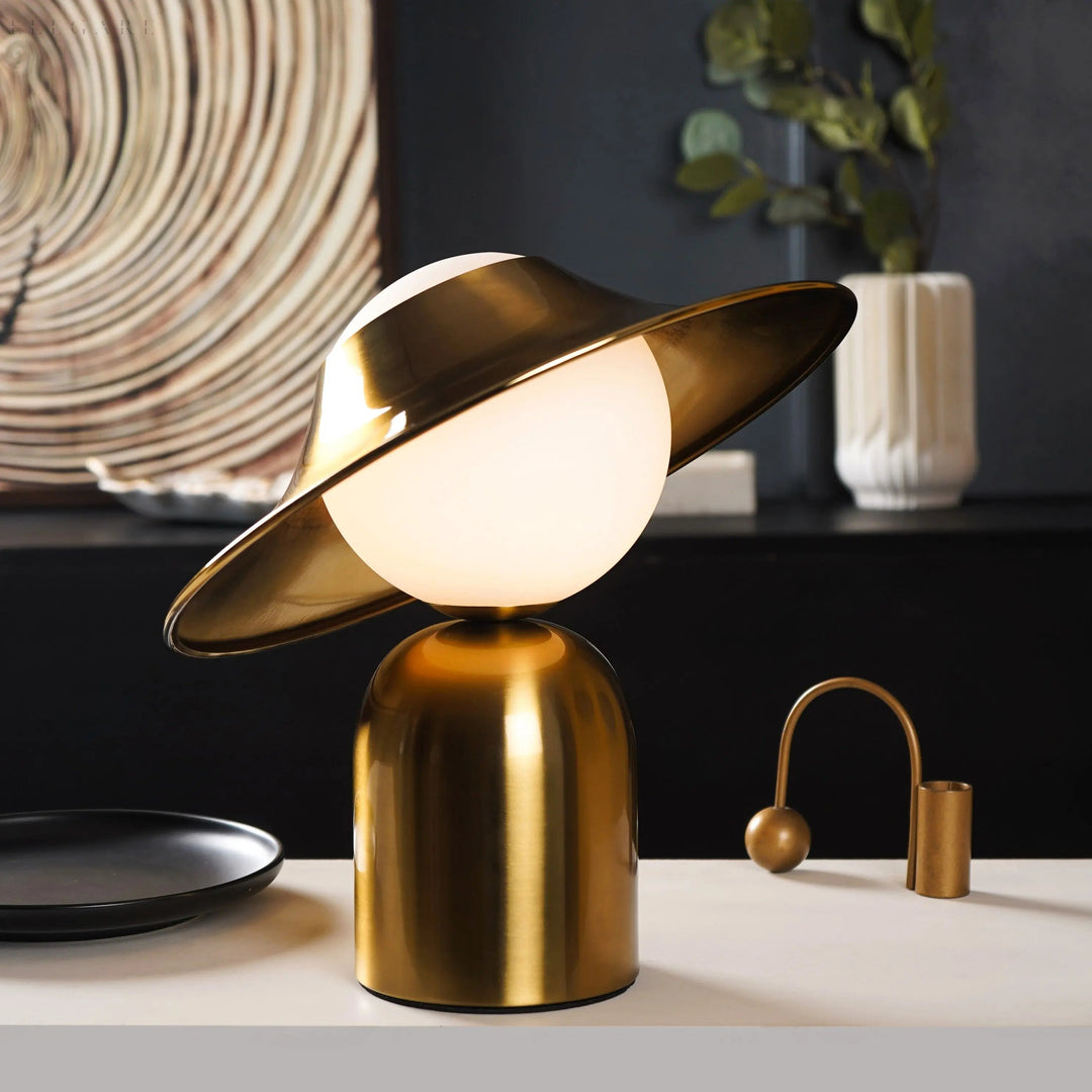 BowLift | Elegant Gold Table Lamp With LED, Scandinavian Design For Cozy Interior