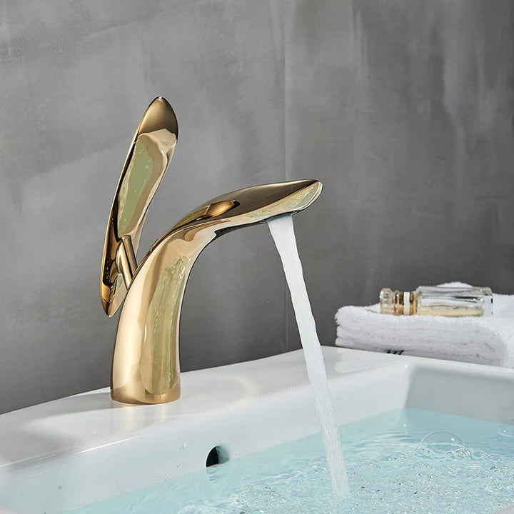 BowLift | Modern Luxury Bathroom Faucet for a Stylish Bathroom