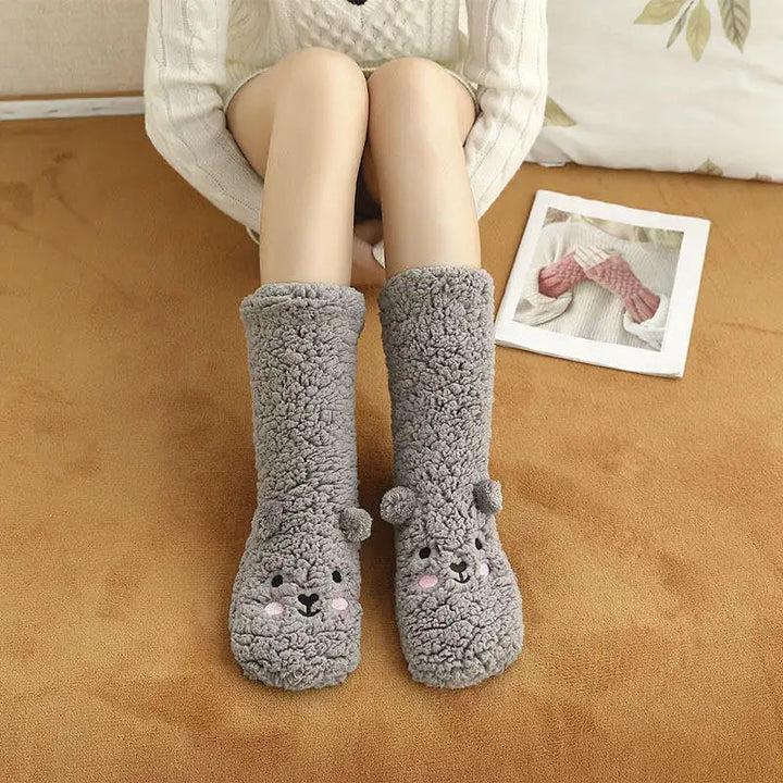 Warm, fluffy bear socks | Bowlift