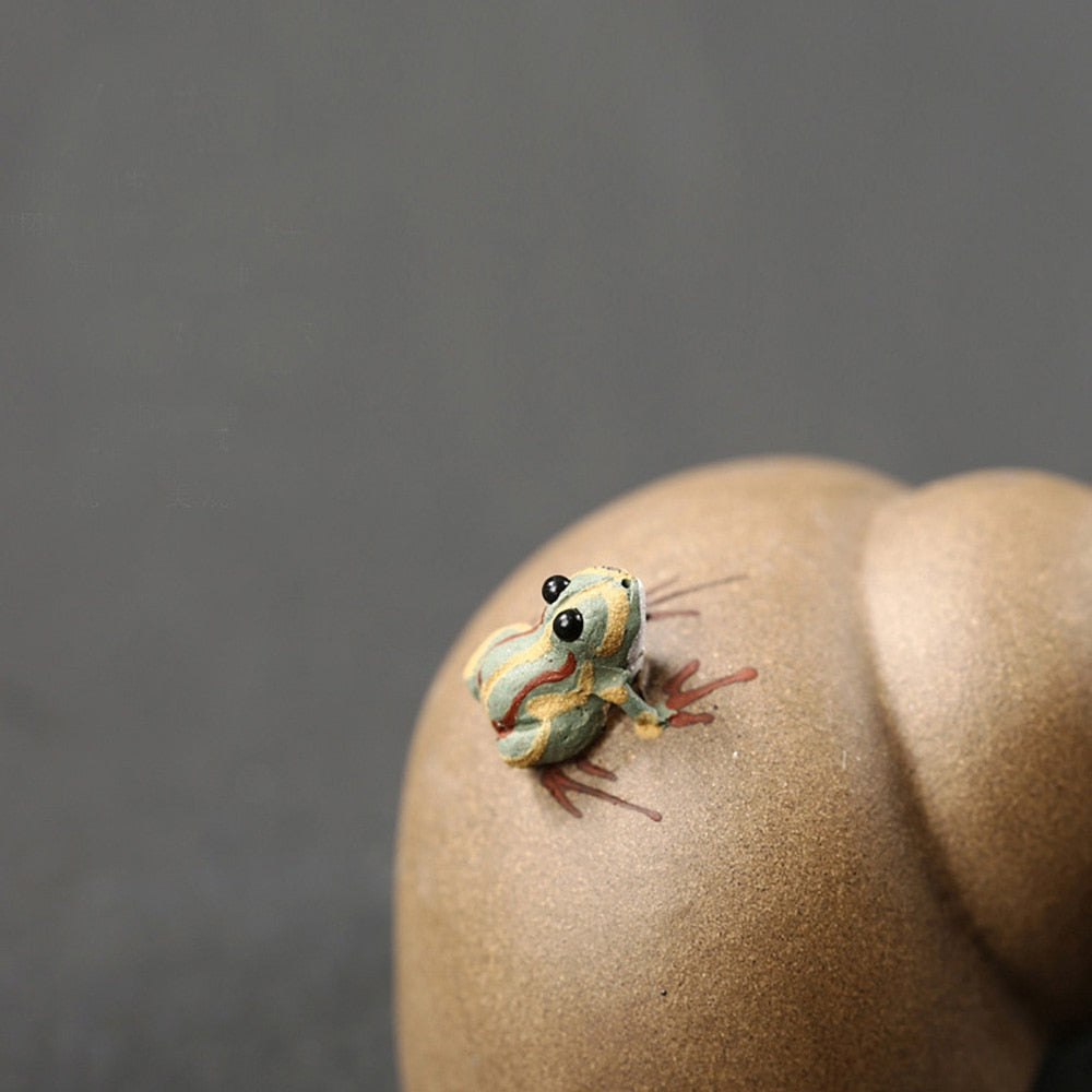 BowLift | Frog Kung Fu Tea Figurines